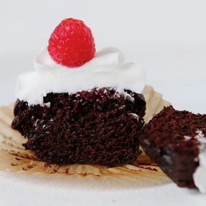 Il più facile cupcake al cioccolato! (Questo è solo vegano!)