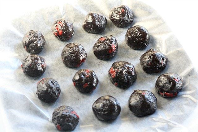 Tartufi facili al cioccolato e ciliegia - 
