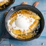 Questo servizio individuale di banane adottive è l'indulgenza perfetta. Banane caramellate ricoperte di gelato? Non mi importa se lo faccio!