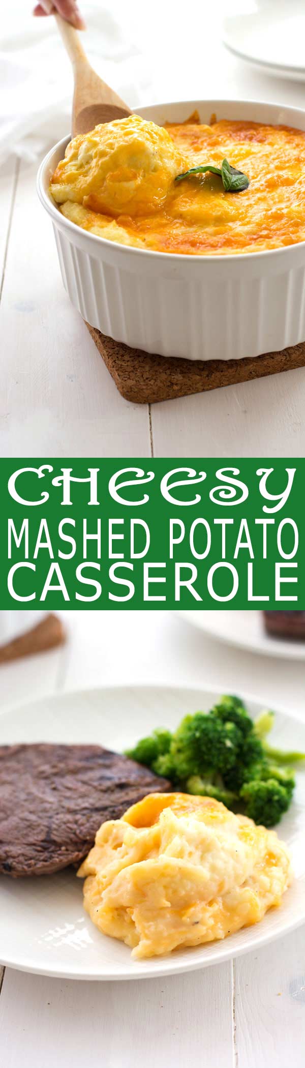 Casseruola di purè di patate al gusto di formaggio che ha il sapore dell'interno di patate al forno due volte senza problemi! Con cheddar e crema di formaggio, questo diventerà sicuramente il preferito dalla famiglia.