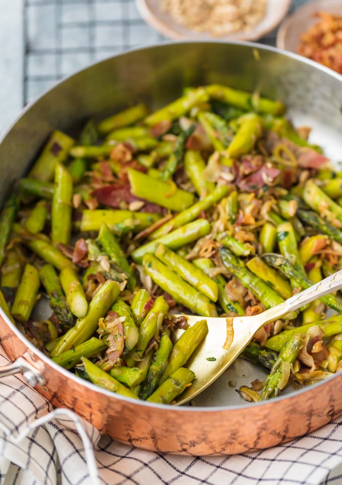 Espárragos Salteados con Pancetta