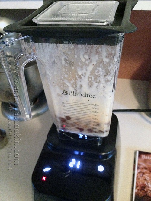 Fudgy Blender Brownies di Amanda's Cookin '@amandaformaro