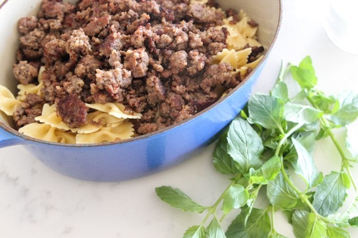 Pasta salsiccia cremosa per una notte 