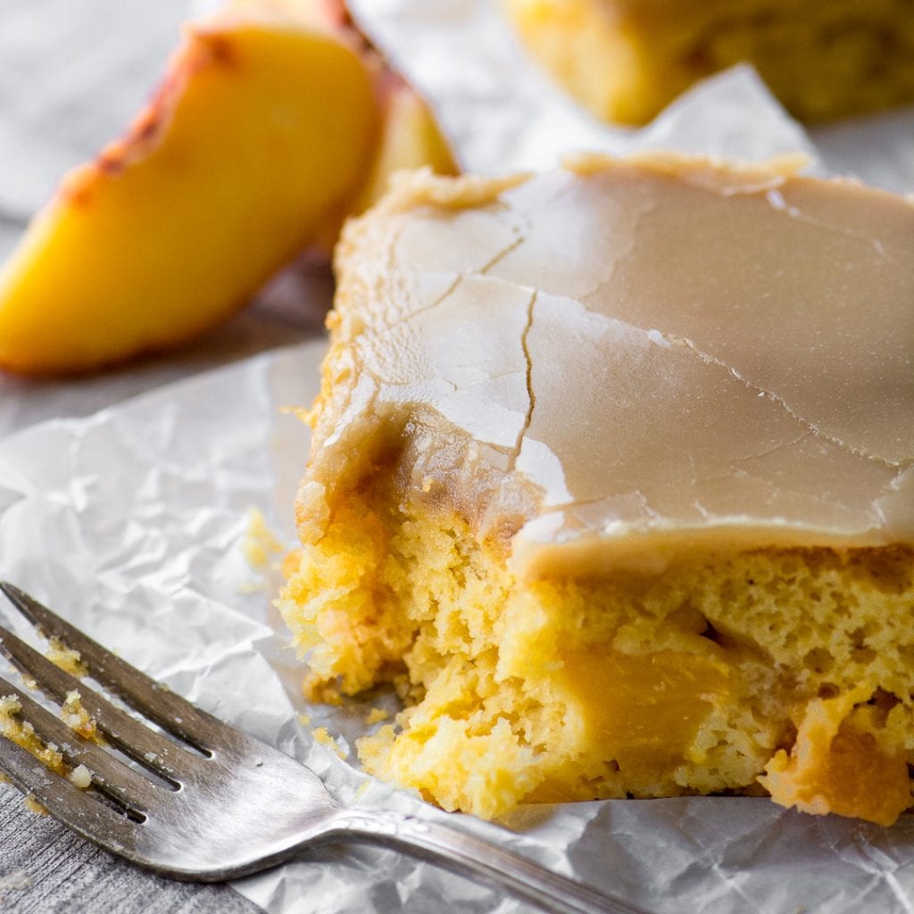 Pastel de Melocotón y Azúcar Morena