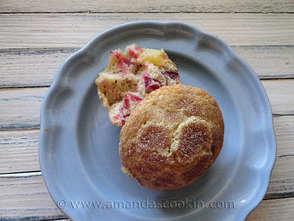 Muffin di prugne crostate di zucchero