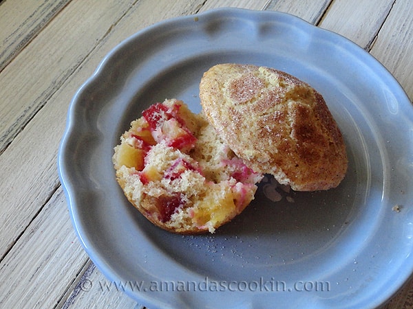 Muffin di prugne crostate di zucchero