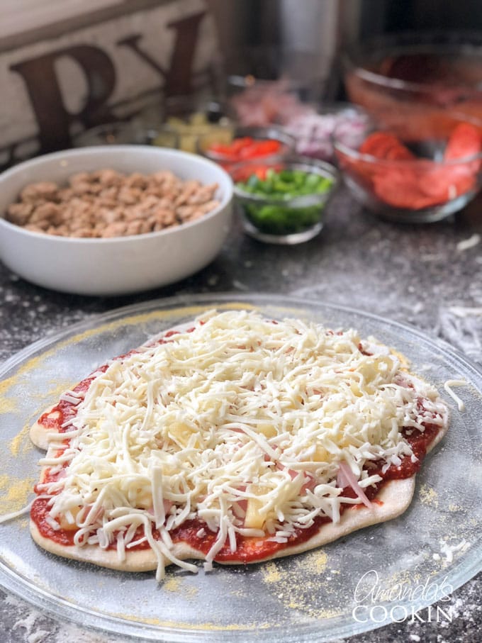 construyendo una pizza