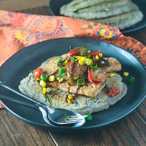 Branzino asiatico su frittelle salate #seafood #glutenfree #Asianrecipe #pancake | feedyoursoul2.com