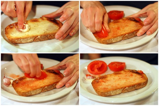 Pane al pomodoro, cibo tradizionale catalano a Barcellona