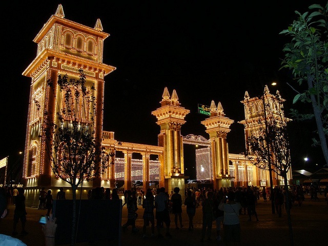 La Real de la Feria di notte