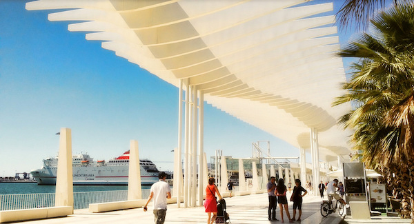 Passeggiare per il porto è una delle grandi cose gratuite da fare a Malaga!