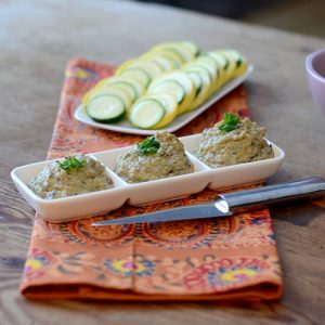 Hummus Di Fagioli Bianchi E Melanzane Arrostite Vista laterale 500