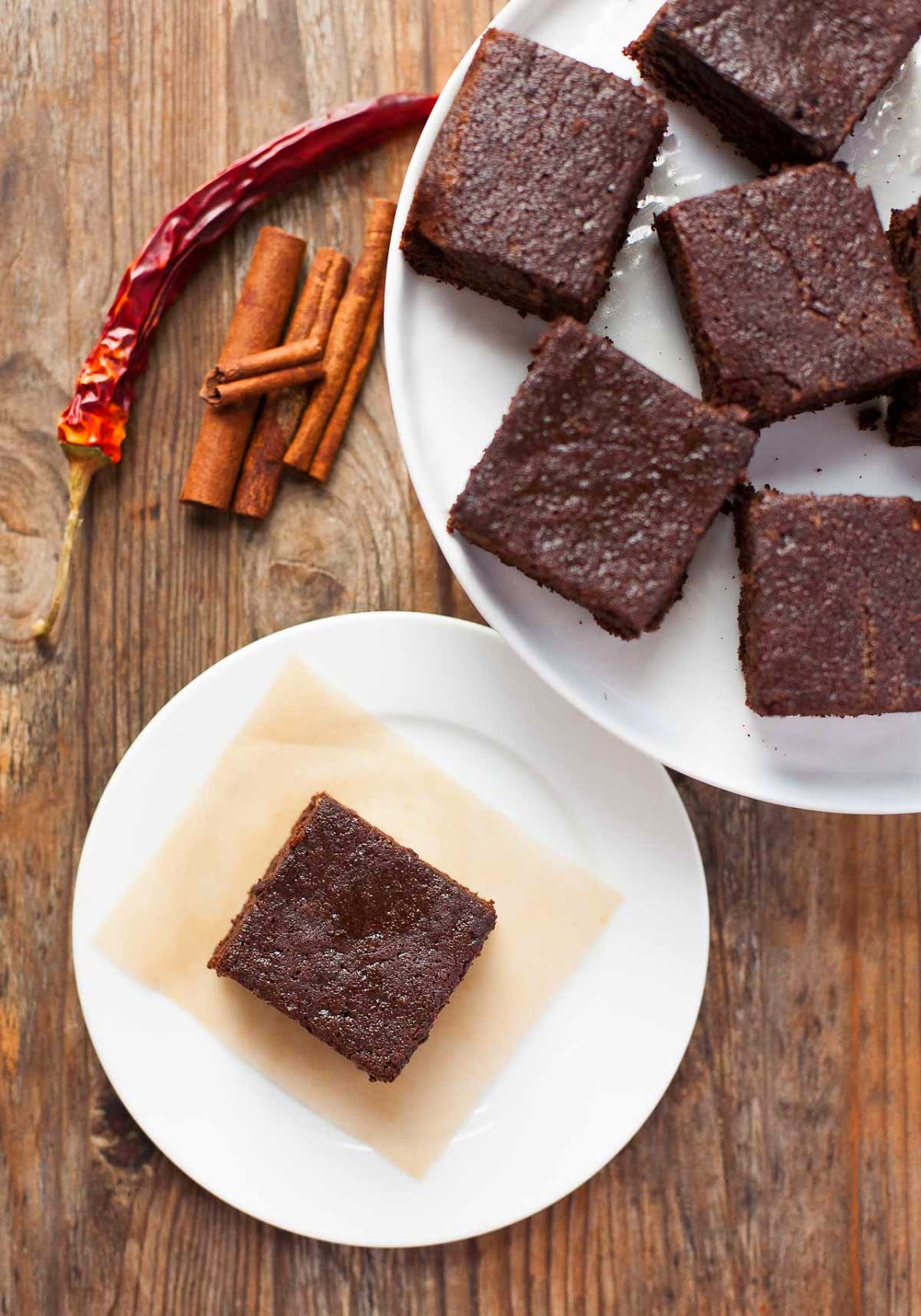 Brownies alla polpa di mandorle messicane | acalculatedwhisk.com