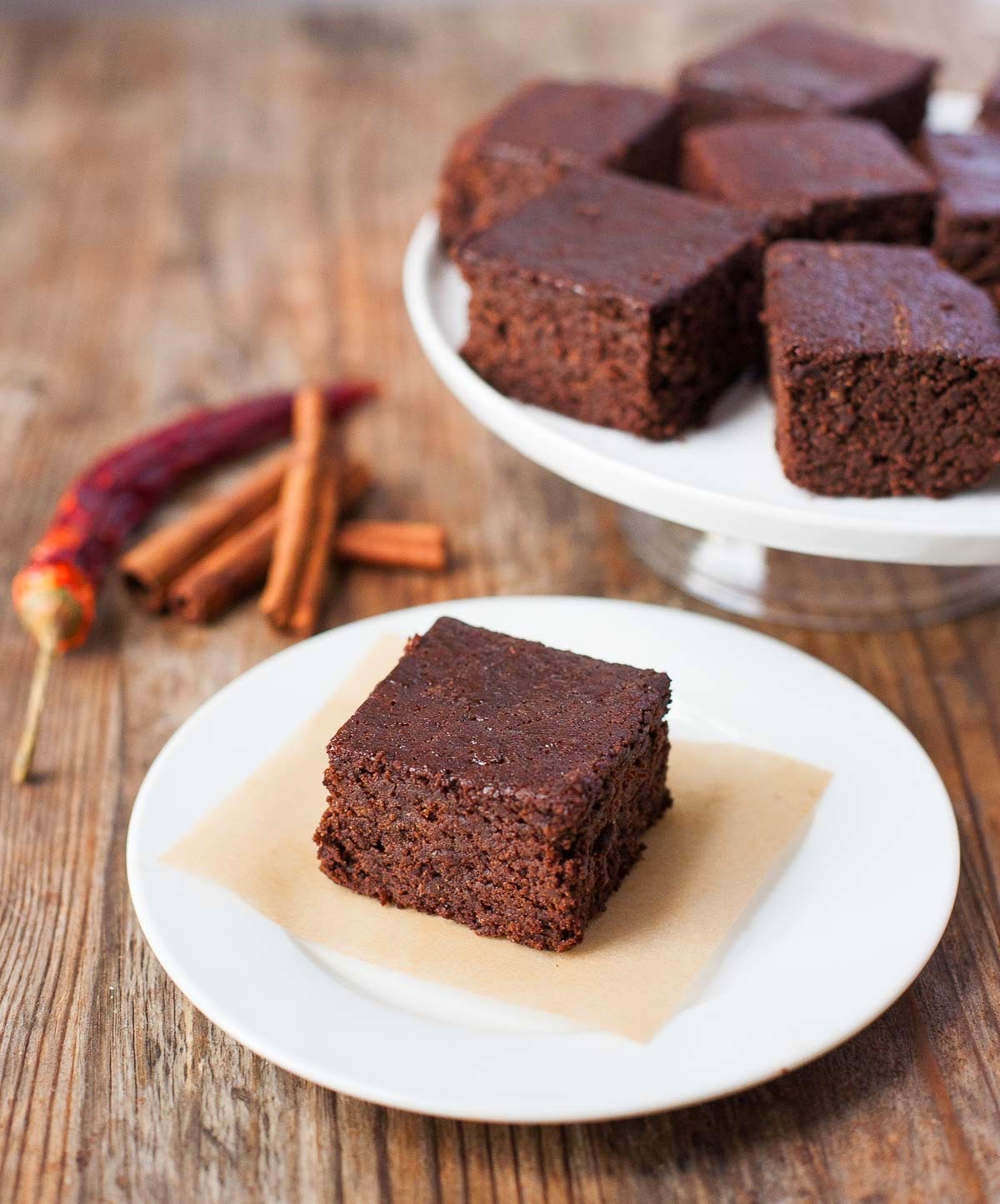 Brownies alla polpa di mandorle messicane | acalculatedwhisk.com
