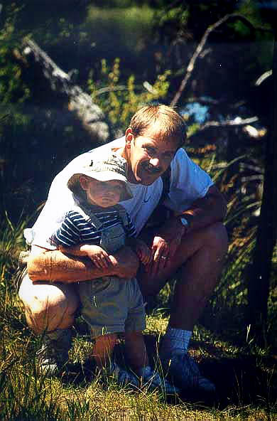 Padre e figlio piccolo su 31Daily.com