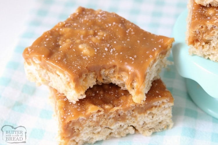 I Krispie Treats al Caramello di Riso sono morbidi e gommosi marshmallow quadrati ricoperti di caramello ricco e liscio per uno scatto incredibile di Krispie Rice Treats. 