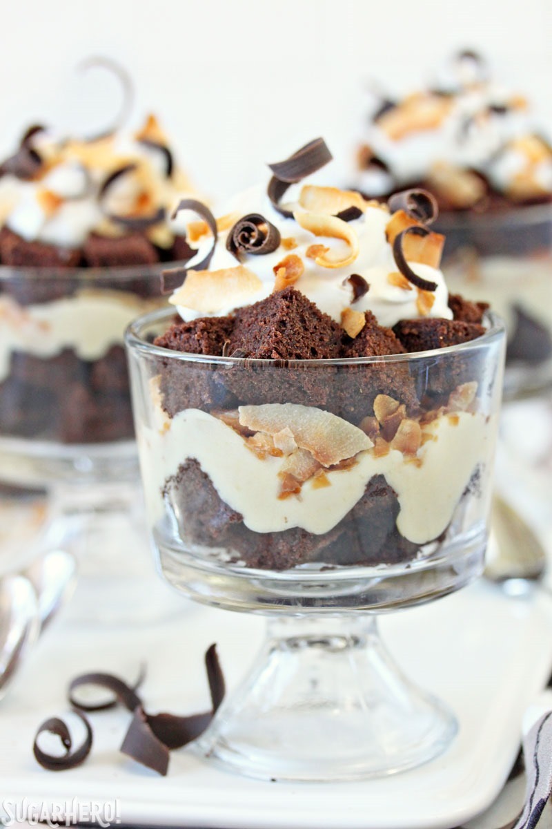 Cioccolatini tostati al cioccolato e cocco | Da SugarHero.com