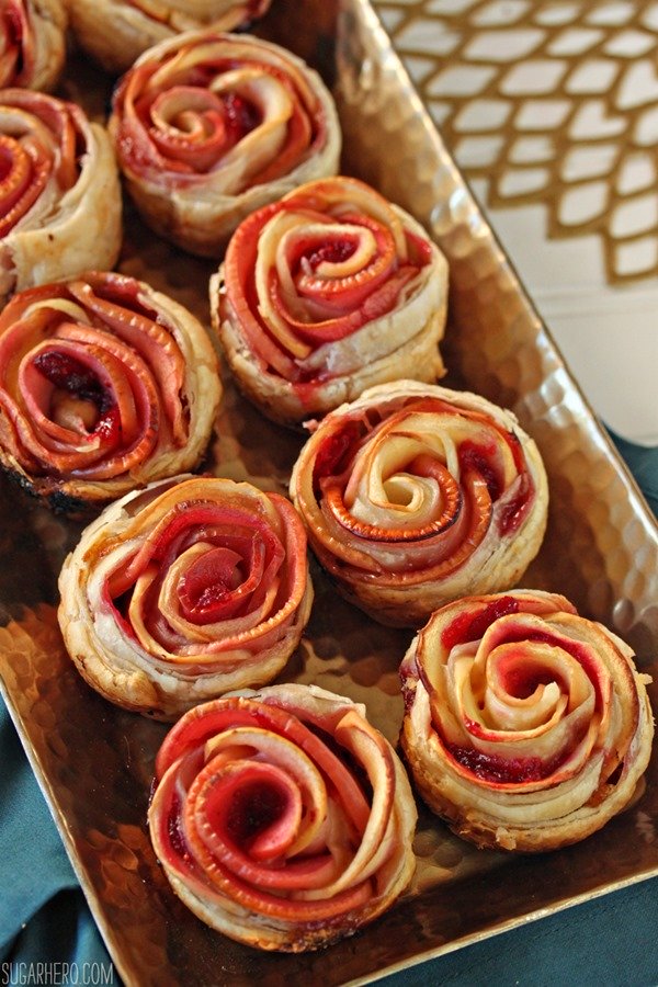 Manzana Arándano Gouda Hojaldre Rosas | De SugarHero.com