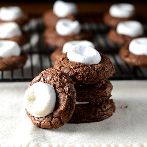 Hot Cocoa Cookie / www.feedyoursoul2.com