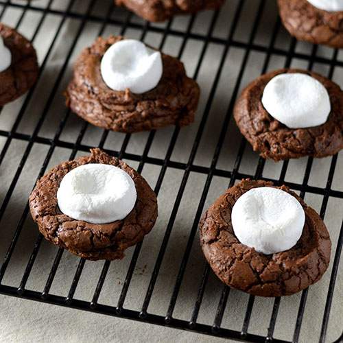 Hot Cocoa Cookie / www.feedyoursoul2.com