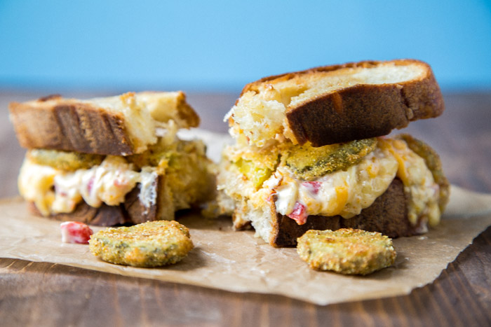  Formaggio grigliato + Sandwich di cetriolino fritto | dessertfortwo.com 