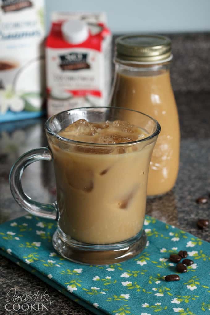 Café helado en taza