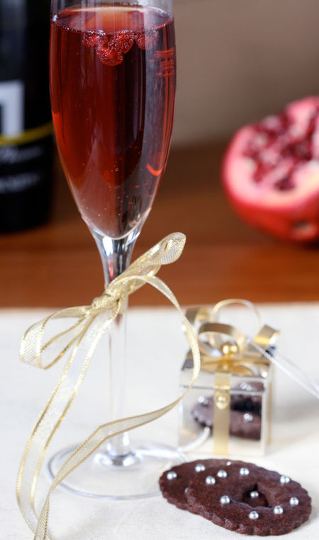 Pomproseccobyanitachudessessertfirst