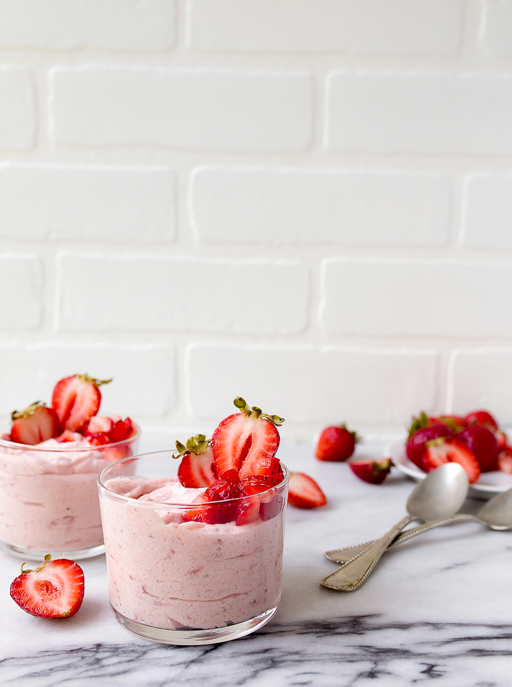  Mousse di fragole per due. Non cuocere dessert alla fragola per due 