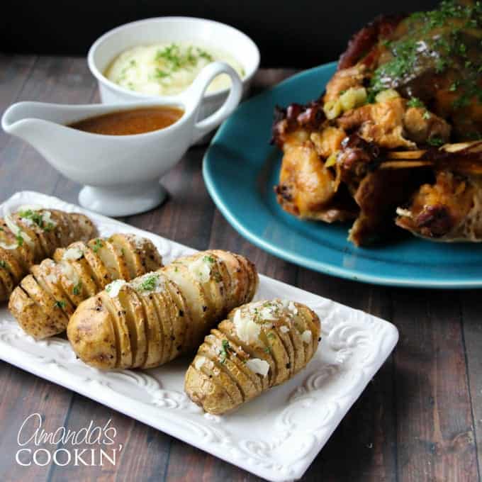 Impara come preparare le patate al forno con questa semplice ricetta