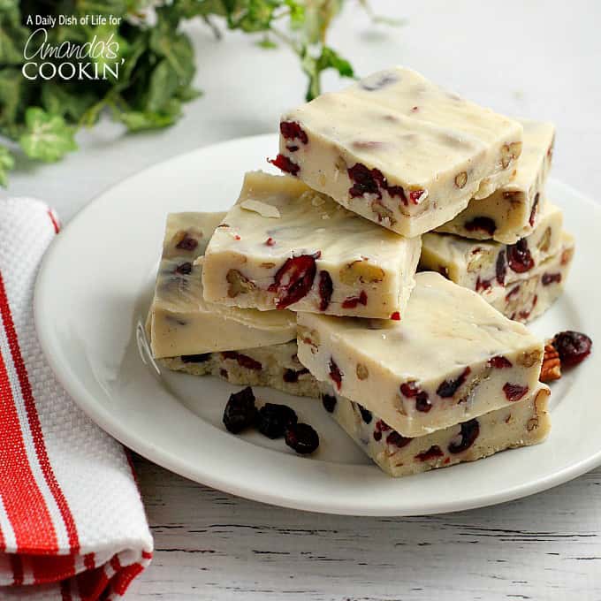 Ricetta Candy al cioccolato bianco con mirtilli rossi - Perfetto per Natale!