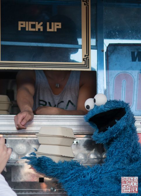 Cookie Monster mangia il presidente Bao