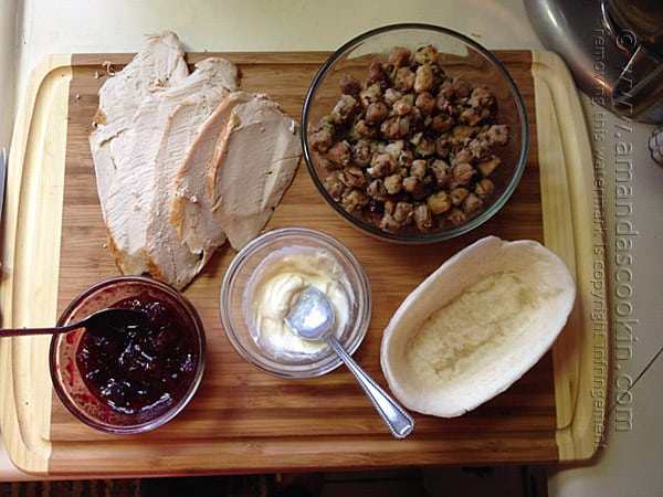 Panino con tacchino, mirtilli e ripieno @amandaformaro Amanda's Cookin '