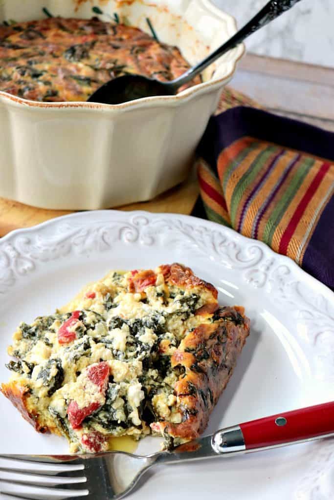 Casseruola di spinaci Keto con peperoncino arrosto e crema densa. - www.kudoskitchenbyreneecom