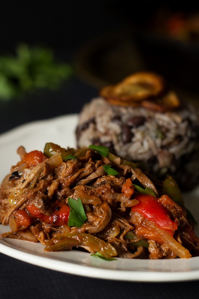Ricetta incredibilmente gustosa e autentica di vecchi vestiti cubani. Aroma caraibico nella tua cucina! #cuba #beef | cocinartheglobe.com