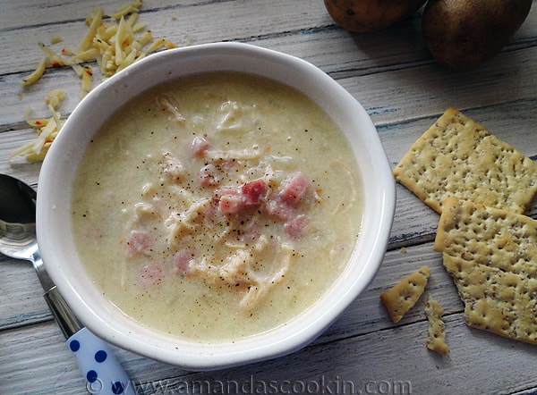 Sopa de pollo y jamón con queso Sopa de pollo y jamón con queso