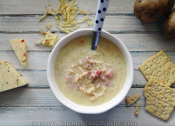 Sopa de pollo y jamón con queso Sopa de pollo y jamón con queso