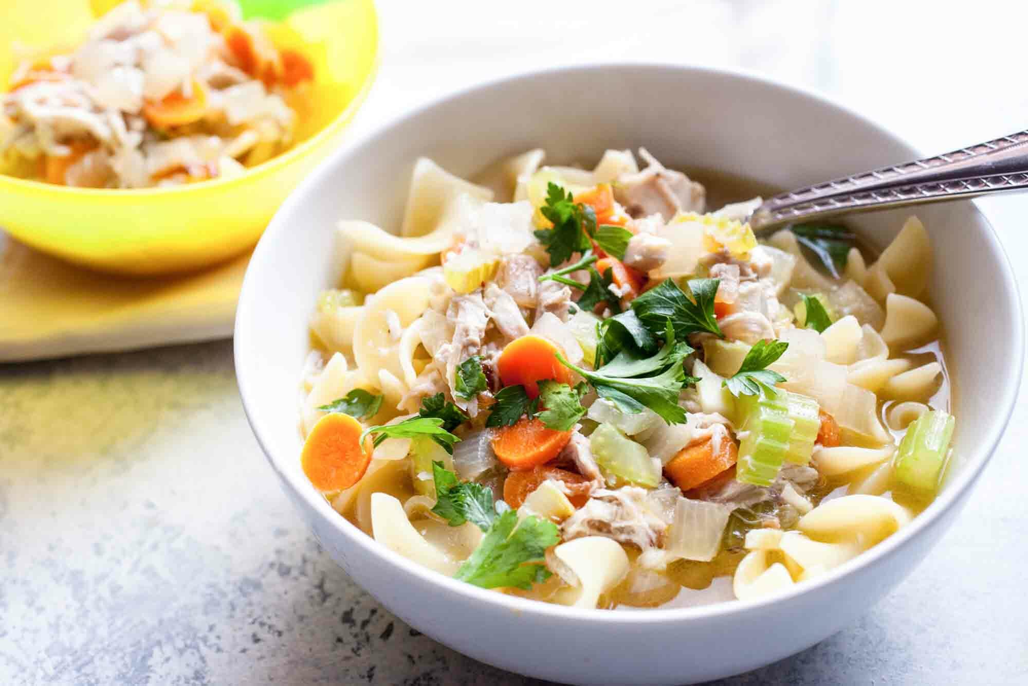 Zuppa di pollo e arrosto facile