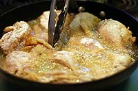 Siero Di Pollo Fritto Con Le Tenaglie