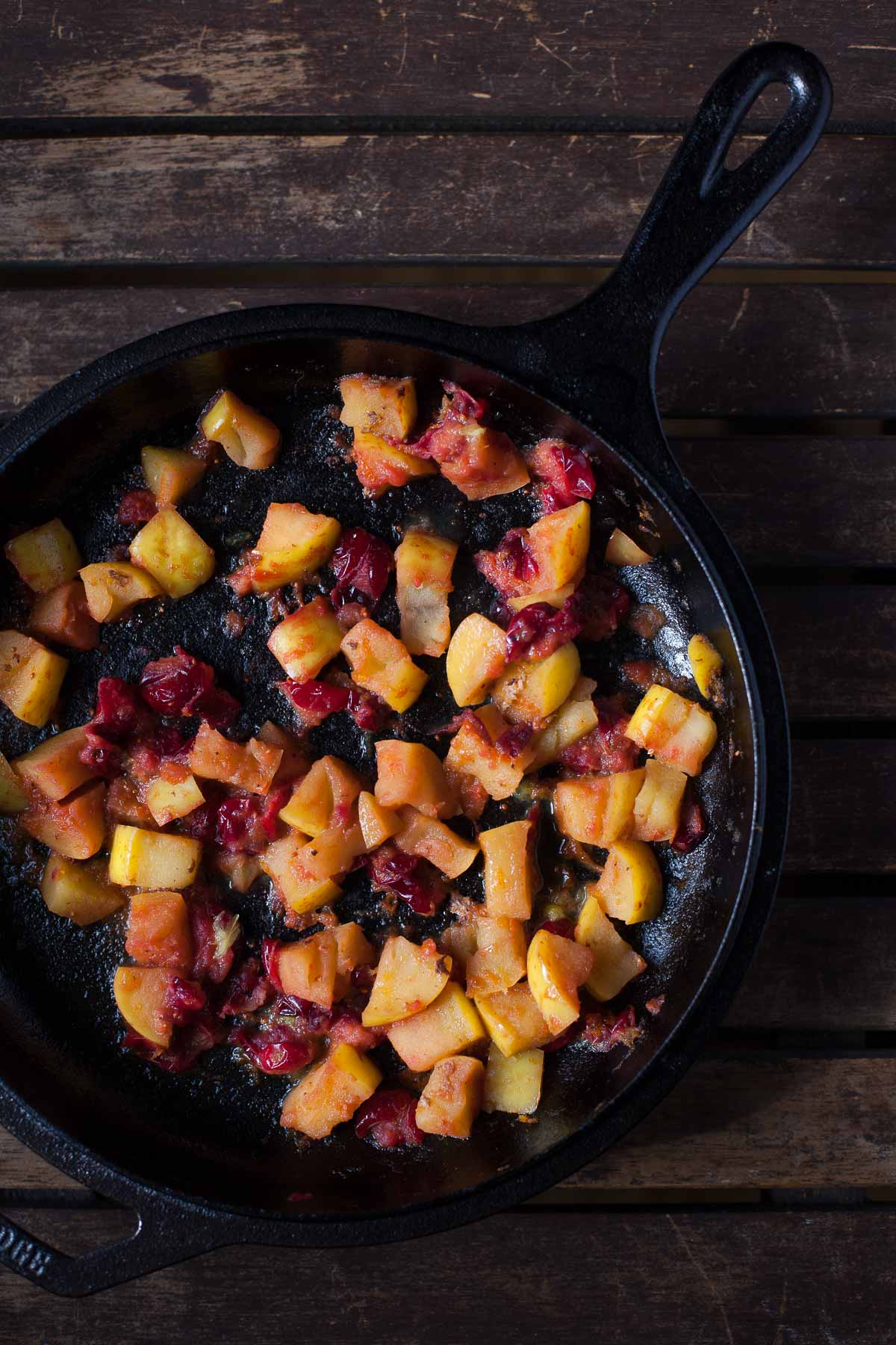 Composta di mele di mirtilli rossi (Paleo, Whole30) | acalculatedwhisk.com