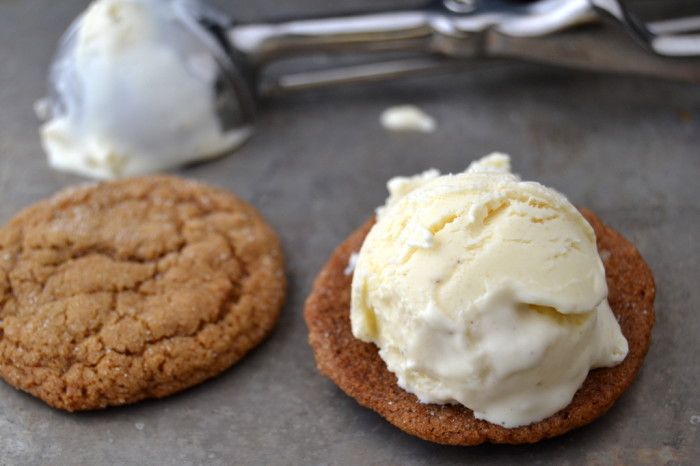 Panini al pan di zenzero e gelato alla noce moscata 