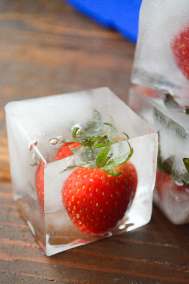 cubetti di ghiaccio alla fragola