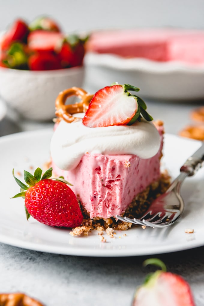 Torta Di Gelato Alla Ciambellina Salata Alla Fragola