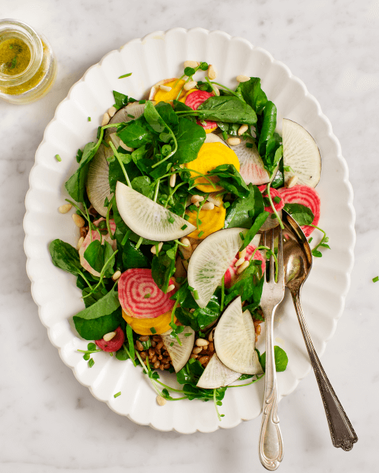Illumina la primavera con queste 9 insalate belle e salutari | 31Daily.com