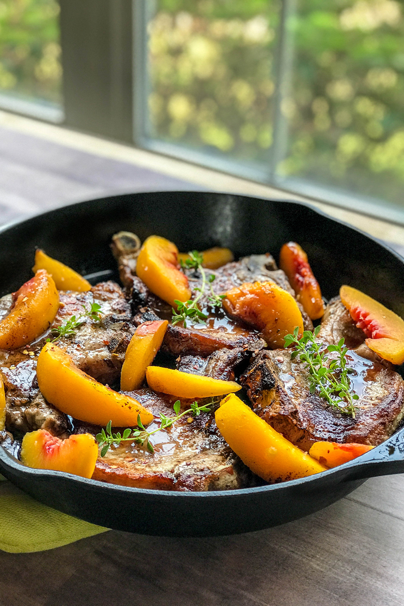 Braciole Di Maiale E Pesche Con Salsa Di Miele Balsamico | 31Daily.com