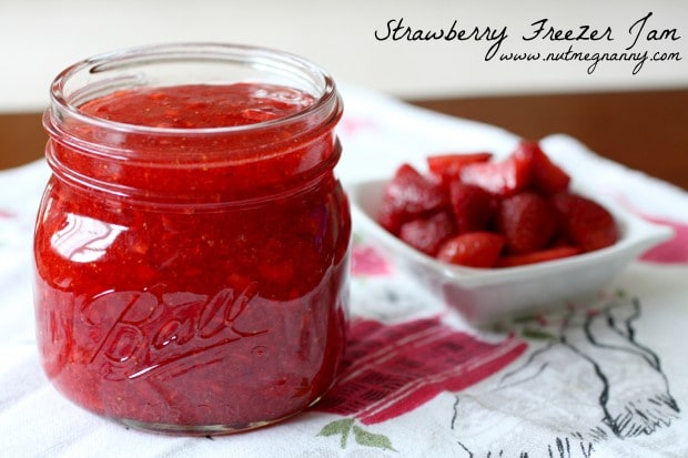 Marmellata di fragole e noci di noce moscata