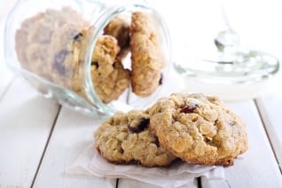 Galletas de arándanos y avena con nueces de naranja