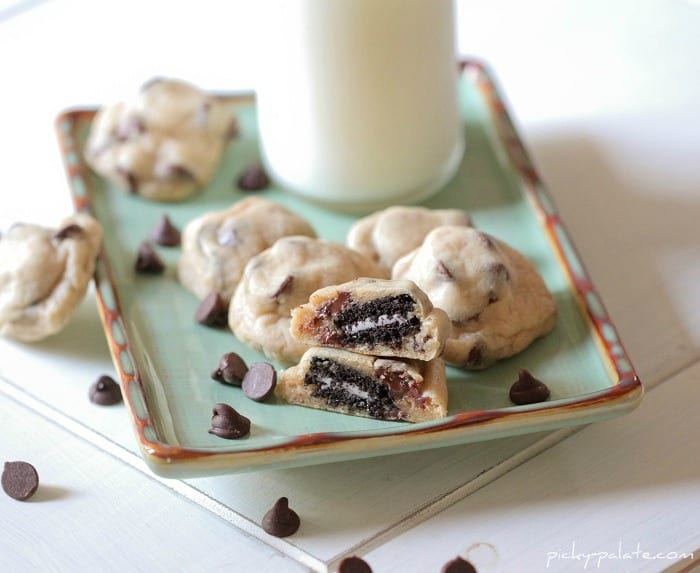 Galletas de chispas de chocolate rellenas de Oreo Itty Bitty