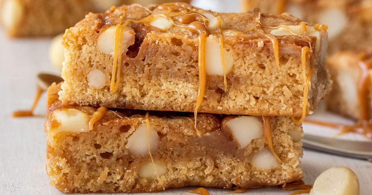 Macadamia Caramel Blondies