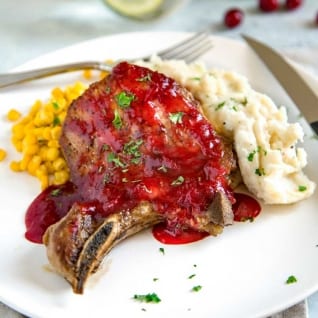 Chuletas De Lomo De Cerdo Con Esmaltado De Arándanos