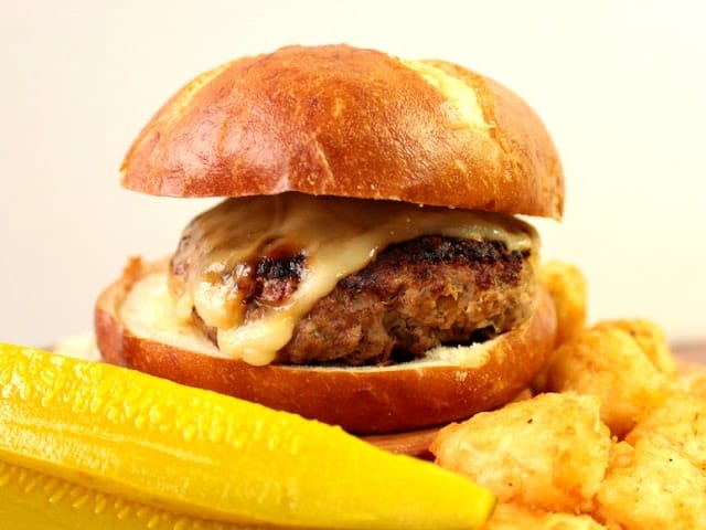 Hamburguesa De Queso Suizo Dilly